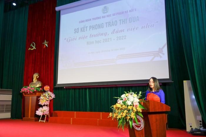 Tiến sĩ Lưu Thị Bích Hương - Trưởng ban Nữ công, Trường Đại học Sư phạm Hà Nội 2 báo cáo tại chương trình.