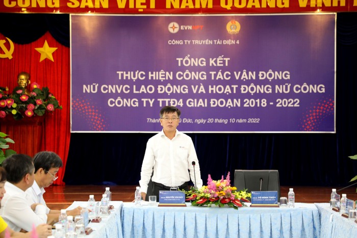 Ông Nguyễn Văn Bảy - Phó Giám đốc, Phó Chủ tịch Công đoàn Công ty phát biểu chỉ đạo tại buổi tổng kết.