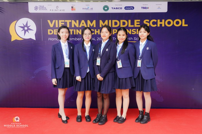 64 đội thi với 230 học sinh đến từ 49 trường của 7 tỉnh/thành phố trên cả nước sẽ tham gia tranh tài tại Vietnam Middle School Debate Championship.