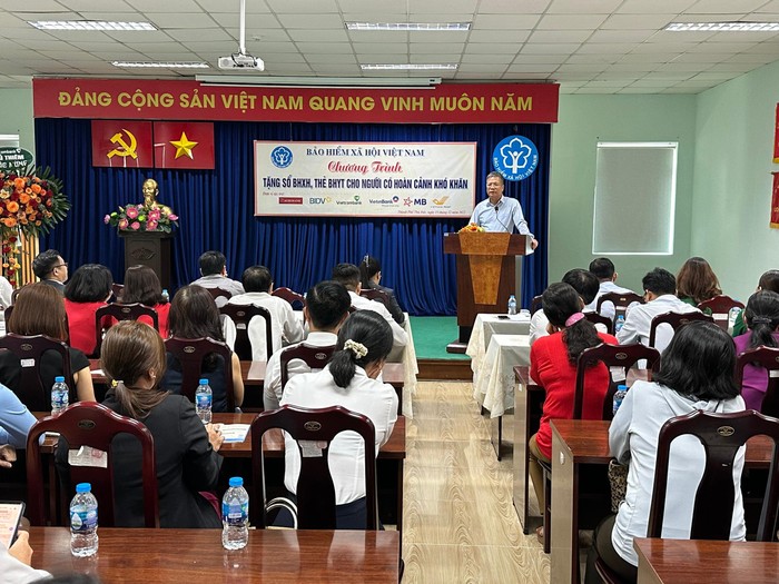 Phó Tổng Giám đốc Bảo hiểm xã hội Việt Nam Trần Đình Liệu phát biểu tại Lễ trao tặng.