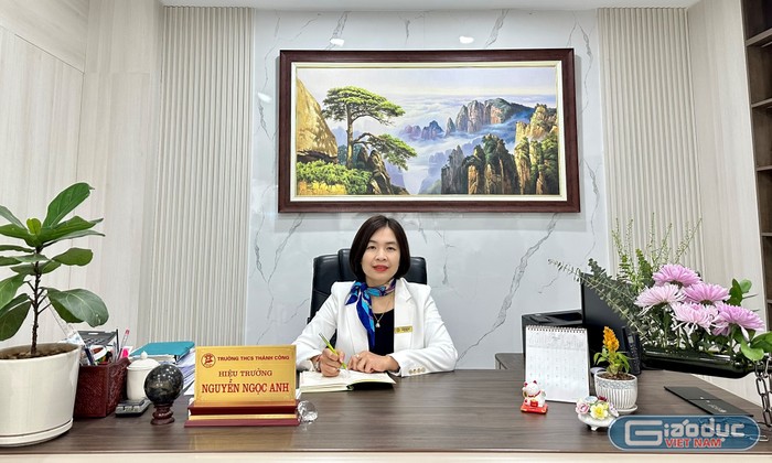 Cô Nguyễn Ngọc Anh - Hiệu trưởng Trường Trung học cơ sở Thành Công (Ba Đình, Hà Nội). Ảnh: NVCC.