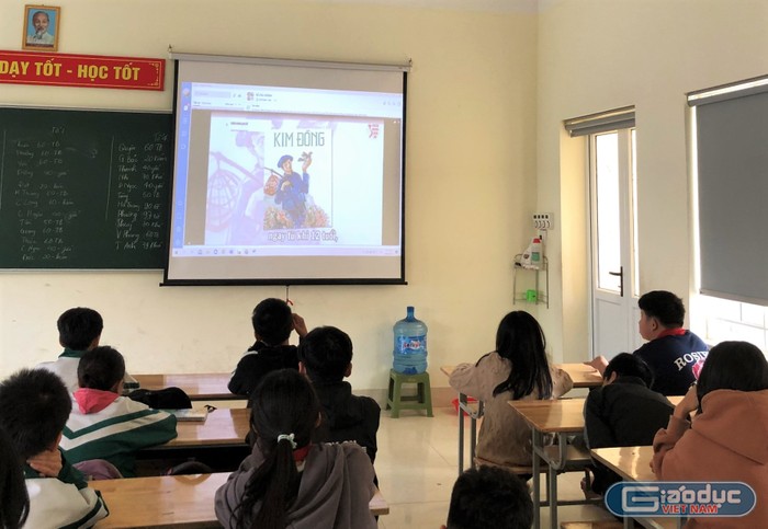 Một giờ Ngữ văn tại Trường Trung học cơ sở thị trấn Văn Giang (Hưng Yên). Ảnh: NVCC.