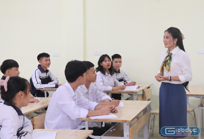 Giờ học văn hóa tại Trung tâm giáo dục nghề nghiệp - giáo dục thường xuyên huyện Lục Ngạn (tỉnh Bắc Giang). Ảnh: Ngân Chi.