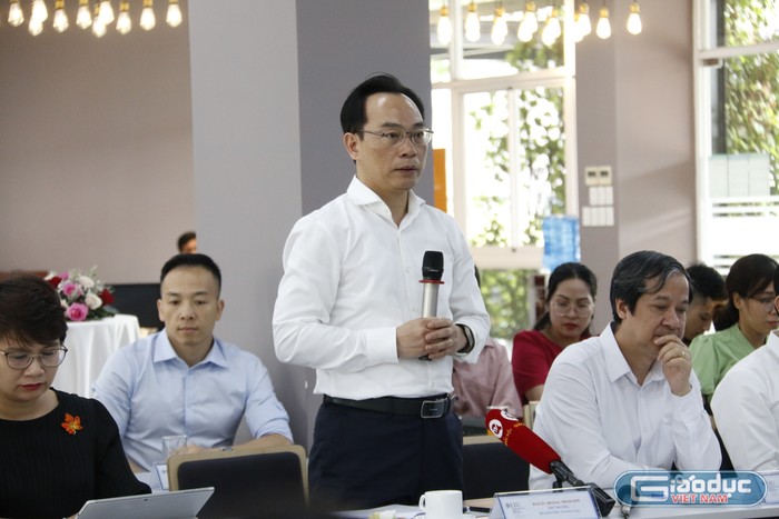 Thứ trưởng Hoàng Minh Sơn phát biểu tại buổi làm việc.