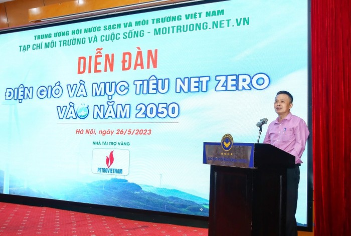 Tiến sĩ Dư Văn Toán - Chuyên gia năng lượng tái tạo, Viện nghiên cứu biển và hải đảo chia sẻ tại Diễn đàn.