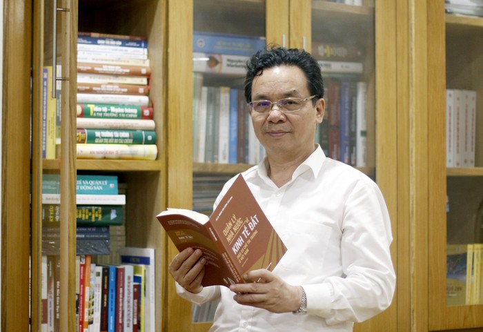 Giáo sư, Tiến sĩ Hoàng Văn Cường - Ủy viên Ủy ban Tài chính - Ngân sách của Quốc hội, Phó Hiệu trưởng Trường Đại học Kinh tế Quốc dân. Ảnh: Thủy Tiên.