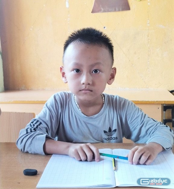Em Vàng Bảo Lâm (sinh năm 2017), học sinh lớp 1C1, Trường Phổ thông dân tộc bán trú Tiểu học Leng Su Sìn. Ảnh: M.H.