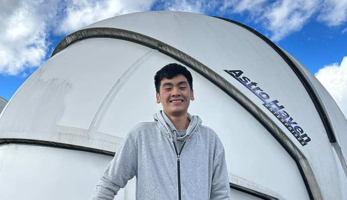 Anh Nguyễn Tất Thắng (sinh năm 2002), cựu sinh viên ngành Khoa học vũ trụ và Công nghệ vệ tinh khóa 11 USTH. Ảnh: NVCC.
