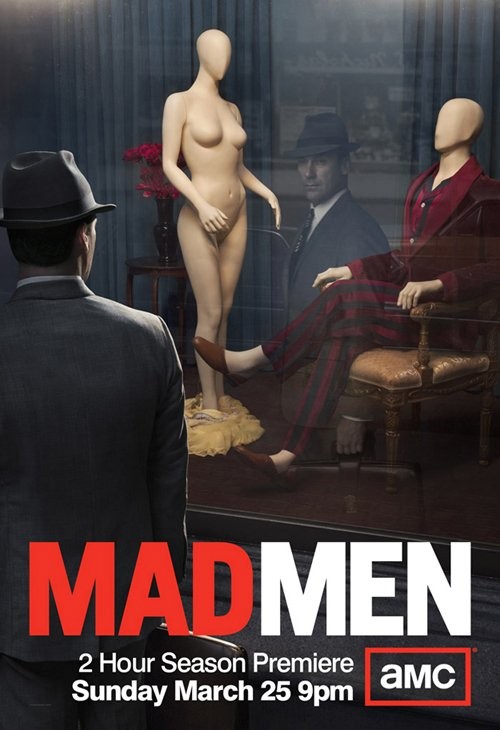 Phim truyền hình "Mad Men" phần 5 vừa cho ra poster mới đầy ấn tượng với nhân vật Don Draper (Jon Hamm đóng) đứng trước tấm kính, bên trong là tượng người... khỏa thân.