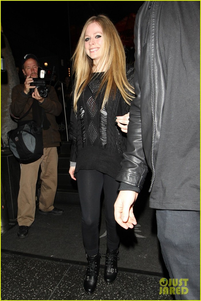 Đầu tuần trước, Avril Lavigne tham dự buổi ra mắt bộ sưu tập Abbey Dawn cùng với Taylor Momsen.