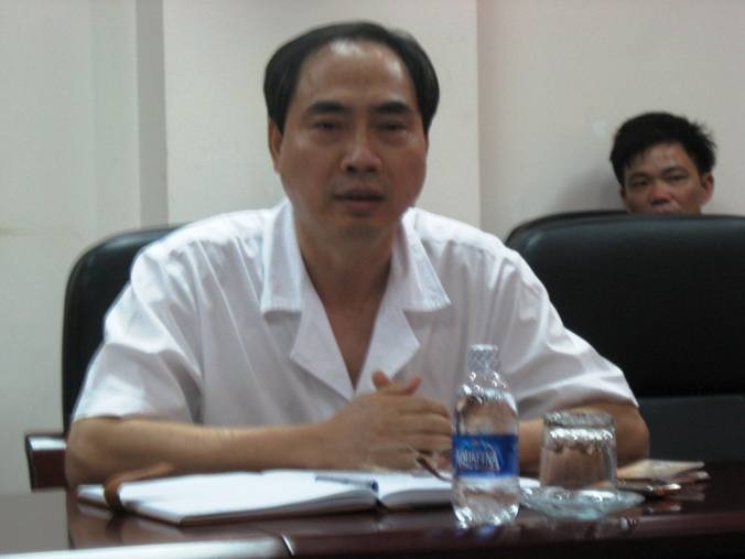 Ông Trần Quốc Việt - PGĐ nhận trách nhiệm thiếu sót của bác sỹ, y tá trực ngày hôm đó