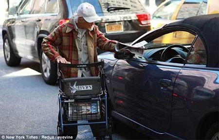 Irwin Corey, ông lão 97 tuổi là người ăn mày giàu nhất thế giới?