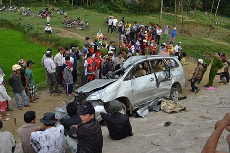 Vụ tai nạn thảm khốc đã làm 7 người thương vong (Ảnh: Infornet.vn).