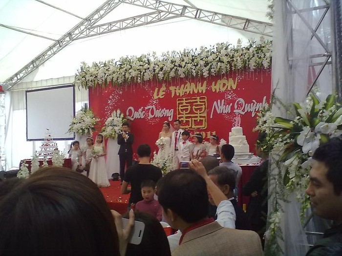 Đoàn xe được xác định phục vụ cho lễ thành hôn của chú rể Quốc Vương và cô dâu Như Quỳnh, hiện đang sinh sống tại thành phố Thái Nguyên.