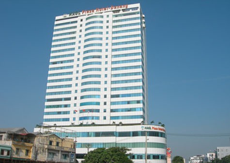 HAGL Plaza Hotel Đà Nẵng do công ty cổ phần Hoàng Anh Gia Lai tọa lạc tại số 1 Nguyễn Văn Linh (Tp Đà Nẵng). Đây là khách sạn 5 sao đầu tiên của Tp. Đà Nẵng.