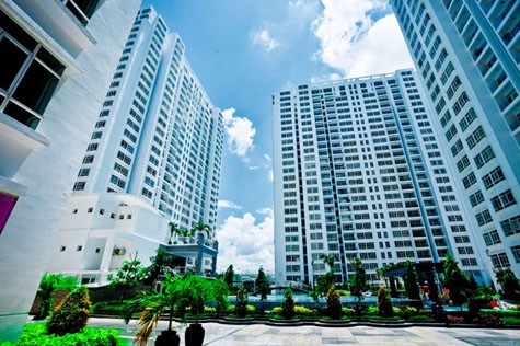 Khu căn hộ cao cấp Hoàng Anh - New Saigon nằm tại địa điểm đường Nguyễn Hữu Thọ, Xã Phước Kiểng , Huyện Nhà Bè, TP.HCM. Khu cao ốc gồm 4 tòa nhà cao 26 tầng, với hơn 1.000 căn hộ, diện tích từ 100 đến 242 m2/căn (từ 2 cho đến 5 phòng ngủ).