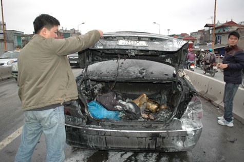 Nguyên nhân cháy xe do xăng đã bị loại bỏ. (ảnh: Bee.net.vn)