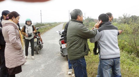 Trong vụ cưỡng chế đất ở Tiên Lãng (Hải Phòng) vừa qua, nhiều phóng viên báo chí cũng đã bị cản trở, lăng mạ khi tác nghiệp.