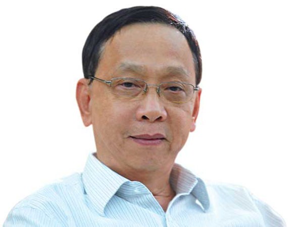 Ông Trần Mộng Hùng, từng là Tổng giám đốc đầu tiên của ngân hàng Á Châu. Sau đó, ông giữ chức vụ Chủ tịch HĐQT đến tháng 3/2008. Ông cũng là Chủ tịch Hội đồng tín dụng trong nhiều năm. Hiện ông là Chủ tịch Hội đồng sáng lập ngân hàng ACB, đồng thời là Chủ tịch Hội đồng Nhân sự và lương thưởng.