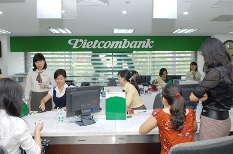 Thanh toán tiền vé máy bay tại 377 điểm giao dịch của Vietcombank trên toàn quốc là một trong những giải pháp góp phần đơn giản hóa việc mua vé máy bay, tiết kiệm đáng kể thời gian cho khách hàng.