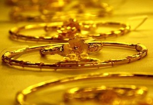 Vàng trong nước đang nỗ lực bám sát mốc giá vàng thế giới.