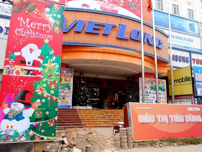 Tổng công ty Vinaconex hiện nay không còn sở hữu bất kỳ cổ phần nào tại đơn vị cho thuê mặt bằng siêu thị điện máy Việt Long.