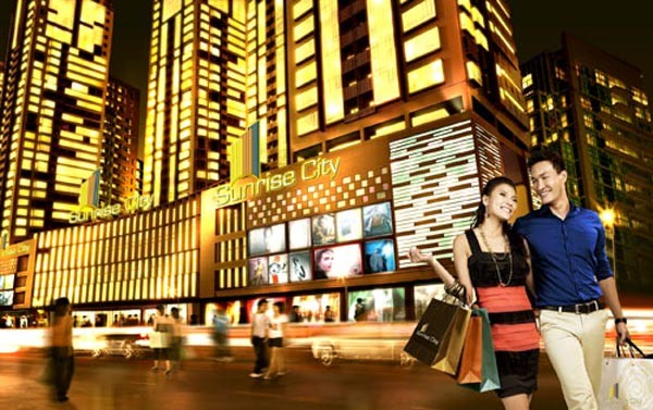 Tháng 04/2010, Công ty cổ phần đầu tư địa ốc No Va (Novaland) ra mắt dự án Sunrise City nằm trên đường Nguyễn Hữu Thọ, quận 7, Thành phố Hồ Chí Minh. Tổ hợp thương mại này cung cấp 1.804 căn hộ cao cấp đạt chuẩn hạng A, đặc biệt có những căn hộ thông tầng (penthouse) rộng đến 700 m2 và hơn 70.000m2 sàn thương mại và dịch vụ mua sắm. Tổng số vốn đầu tư của dự án trên 500 triệu USD.