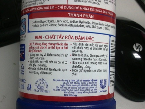 Sự độc hại của Vim được ghi rõ trên mục lưu ý của vỏ bao bì sản phẩm.