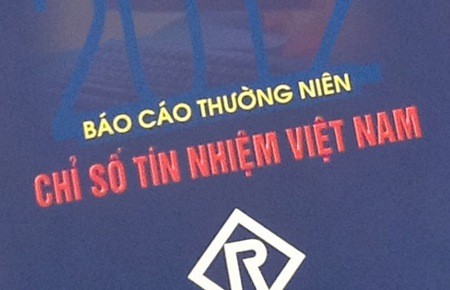 Đại diện của Hội đồng biên soạn cuốn Báo cáo thường niên Chỉ số tín nhiệm Việt Nam cho biết: Bảng xếp hạng năng lực cạnh tranh các ngân hàng thương mại năm 2012 chính xác tới 70%.