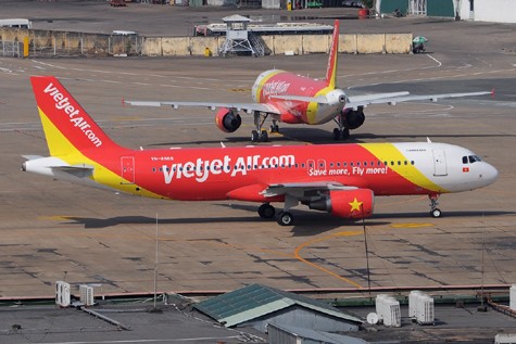 VietJetAir vừa mới khai trương đường bay Tp.HCM – Vinh, giảm giá 499.000 đồng cho chặng bay Vinh - Tp.HCM.