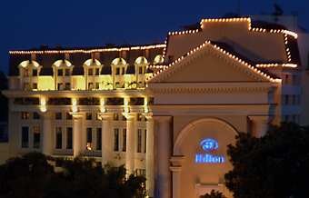 Khách sạn Hilton Hà Nội