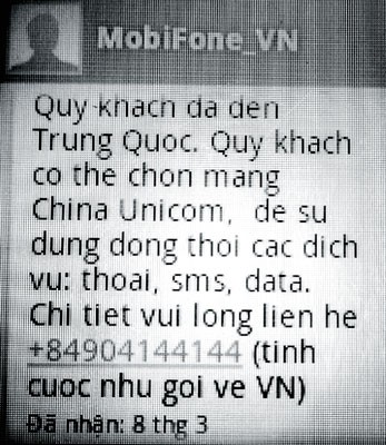 MobiFone thông báo "quý khách đã đến Trung Quốc" trong khi du khách còn đang đứng trên đất Việt Nam . Ảnh: Th.Nhất