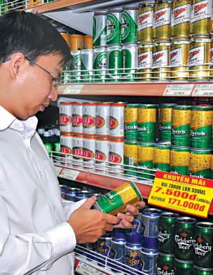 Hiện tại, tất cả các hãng bia Việt đều đang nằm ở phân khúc bia bình dân. (Ảnh: Internet)