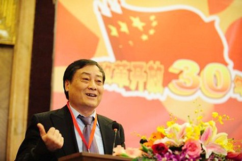 Ông Zong Qinghou - người giàu nhất trong Quốc hội Trung Quốc, đồng thời là người giàu thứ hai ở nước này. (Ảnh: Bloomberg) - Trong số này, người giàu nhất là ông Zong Qinghou, Chủ tịch Tập đoàn sản xuất đồ uống Hangzhou Wahaha Group (Ảnh: Internet).
