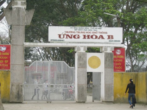 Trường PTTH Ứng Hòa B (xã Đồng Tân, Ứng Hòa, Hà Nội) nơi xảy ra sự việc gây xôn xao dư luận. (Ảnh: Phạm Hải)