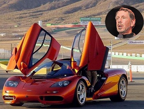 Tỷ phú Larry Ellison, người thành lập tập đoàn Oracle, nổi tiếng là tay chơi với những bộ sưu tập đắt tiền. Bộ sưu tập xe hơi của ông thường được nhắc đến nhiều, nổi tiếng nhất trong số đó là chiếc McLaren F1. Năm 1998, chiếc xe này được tuyên bố là đạt tốc độ nhanh nhất từ trước đến nay và phát minh ứng dụng vào chiếc xe được coi là một cuộc cách mạng. Tuy nhiên, việc sản xuất loạt xe này đã dừng lại trong năm đó và giờ đây, mỗi chiếc có thể có giá đến 4,1 triệu USD.