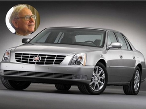 Mặc dù là một trong số những người giàu nhất thế giới, nhưng tính tằn tiện của "tỷ phú tiết kiệm" Warren Buffett cũng nổi tiếng như tài khoản ngân hàng của ông. Nhà đầu tư này lái chiếc Cadillac DTS mà ông mua để ủng hộ hãng xe hơi đã phá sản của Mỹ, General Motors. Chiếc xe này có giá khoảng 45.000 USD.