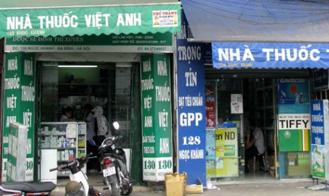 Chủ hiệu thuốc tại một vài cửa hàng ở Hà Nội và người tiêu dùng không còn quá lạ lẫm với thuốc thịt người của Trung Quốc do Hàn Quốc phát hiện trong mấy ngày gần đây. (Ảnh: PT)