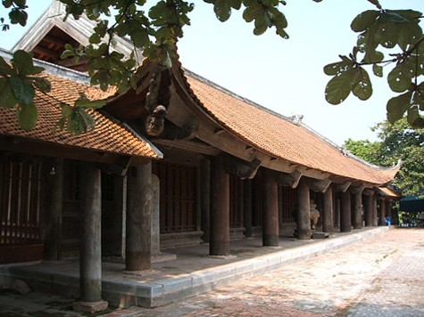 Chùa Keo (tên chữ: Thần Quang tự ) là một ngôi chùa ở xã Duy Nhất, huyện Vũ Thư, tỉnh Thái Bình, Việt Nam. Đây là một trong những ngôi chùa cổ ở Việt Nam được bảo tồn hầu như còn nguyên vẹn kiến trúc 400 năm tuổi (Ảnh: Internet).