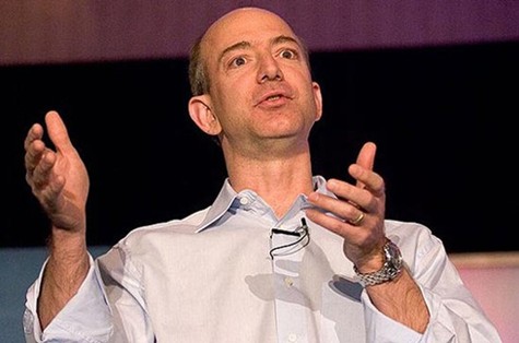 Jeff Bezos - Sáng lập hãng kinh doanh trực tuyến Amazon: “Thương hiệu của một công ty cũng giống như danh tiếng của một cá nhân. Bạn chỉ có thể có được danh tiếng nếu nỗ lực làm thật tốt công việc của mình”.