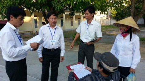 Tại đây thầy Đinh Xuân Khoa cũng đã thông báo về việc chính thức đặc cách cho em Vọng vào học tại Khoa Công nghệ thông tin của Trường Đại học Vinh