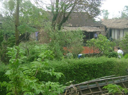 Toàn cảnh ngôi nhà và vườn đơn sơ của Đại tướng Võ Nguyên Giáp tại làng An Xá, xã Lộc Thuỷ, huyện Lệ Thuỷ, Quảng Bình