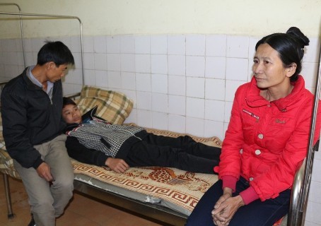 Hiện sức khoẻ em Chung đã ổn định nhưng vẫn đang phải nằm theo dõi, điều trị tại bệnh viện