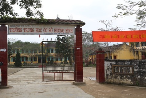 Trường THCS Hương Bình (Hương Khê) nơi xảy ra việc thầy Vinh đánh em Chung thủng màng nhĩ