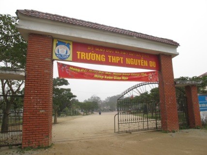 Trường THPT Nguyễn Du (Nghi Xuân, Hà Tĩnh) nơi được cho là xảy ra việc nam sinh đánh dã man nữ sinh trong lớp