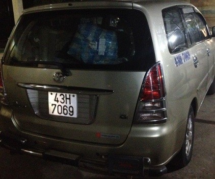 Chiếc xe vận chuyển số gỗ không nằm trong danh mục lâm sản Việt Nam bị bắt giữ