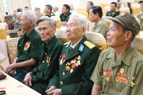 Nhân dịp kỷ niệm 60 năm chiến thắng Chiến dịch Điện Biên Phủ, những người lính tham gia chiến dịch năm xưa của tỉnh Nghệ An đã có cuộc gặp để ôn lại những ngày tháng hào hùng không bao giờ quên