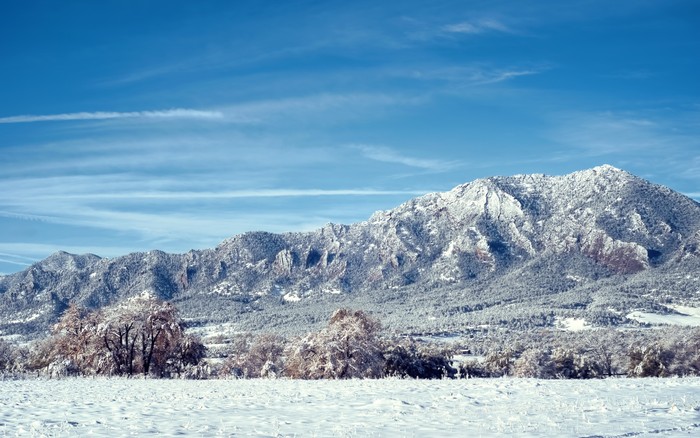 Núi tuyết tại Bloulder, Colorado. Ảnh chụp bởi Nikon D80, Nikon AF-S NIKKOR 50mm f/1.8G