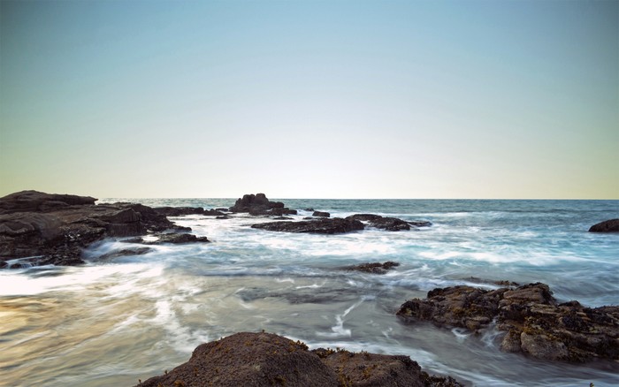 Cảnh biển Đại Tây Dương tại Bretagne. Ảnh được chụp bởi Nikon D3100, Nikon AF-S DX NIKKOR 18-55mm f/3.5-5.6G VR.
