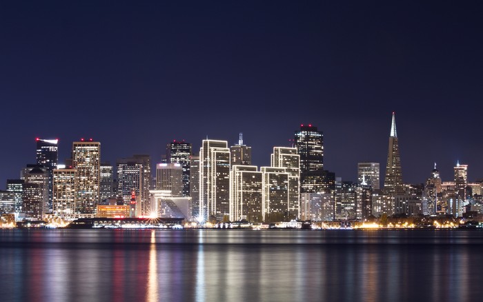 Buổi đêm tại thành phố San Francisco, Mỹ. Ảnh chụp bởi Canon EOS 7D, Sigma APO 70-200mm F2.8 EX DG OS HSM.